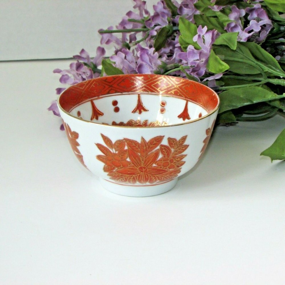 Vintage Sm Ornate Porcelain Bowl Decorated in Hong Kong Orange Gold Floral Asian